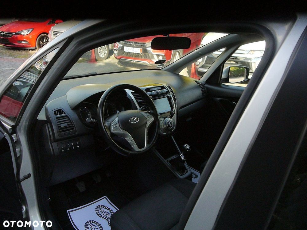 Hyundai ix20 1.6 Premium - 25