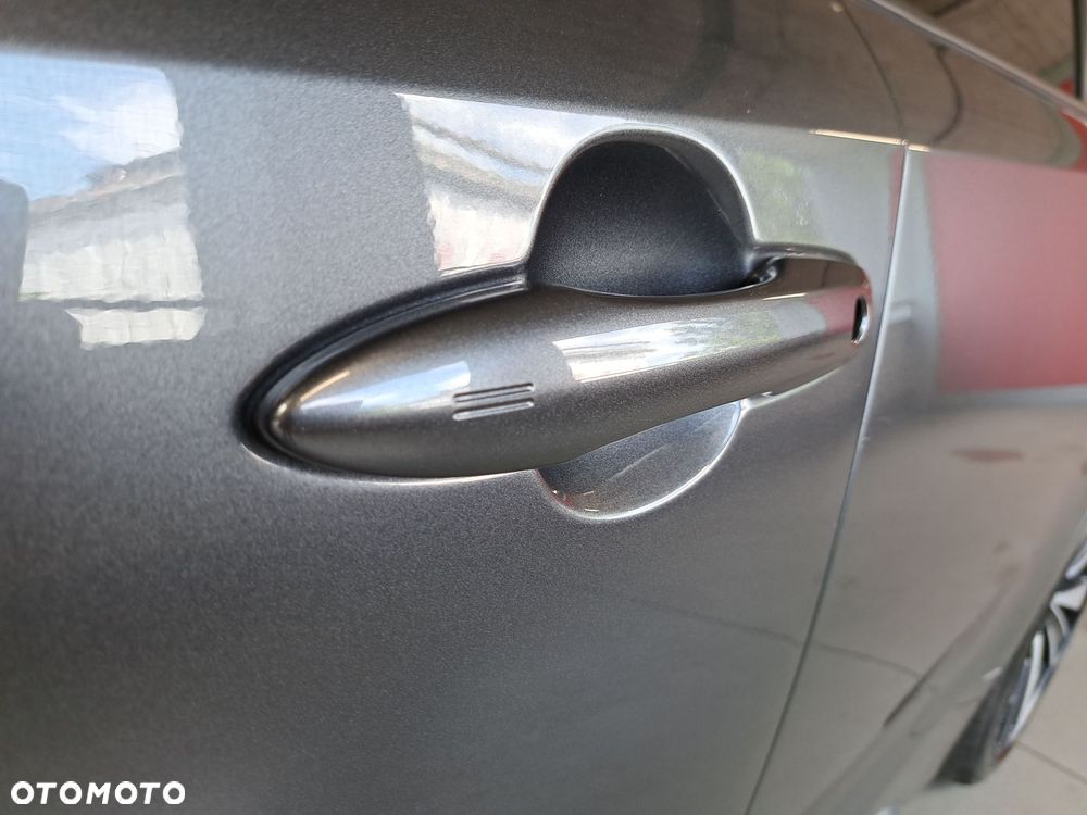 Toyota Corolla 1.8 Hybrid Style - 36