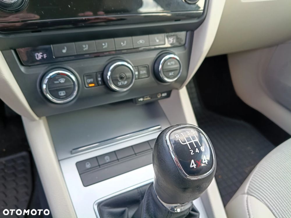 Skoda Octavia 1.6 TDI Green tec 4x4 Elegance - 12