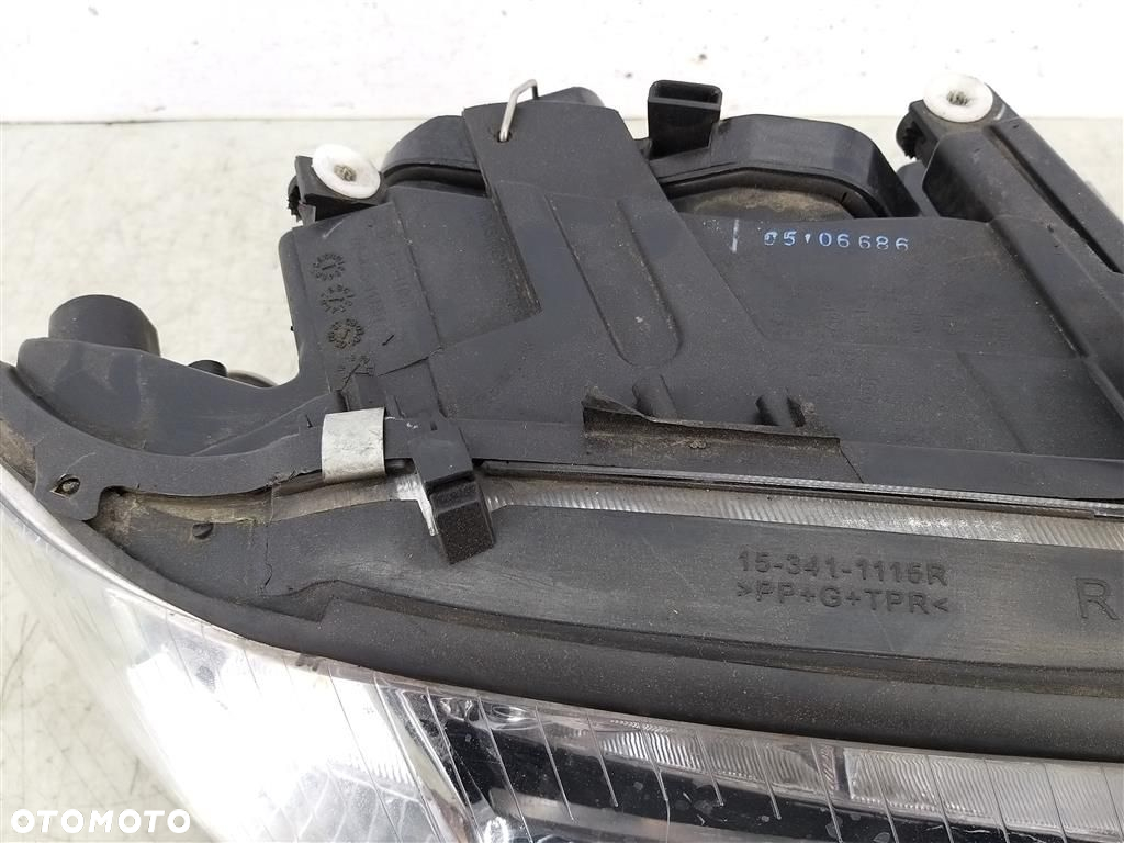 Reflektor lampa przód prawa Audi A6 C5 1997-2004 SOCZEWKA - 5