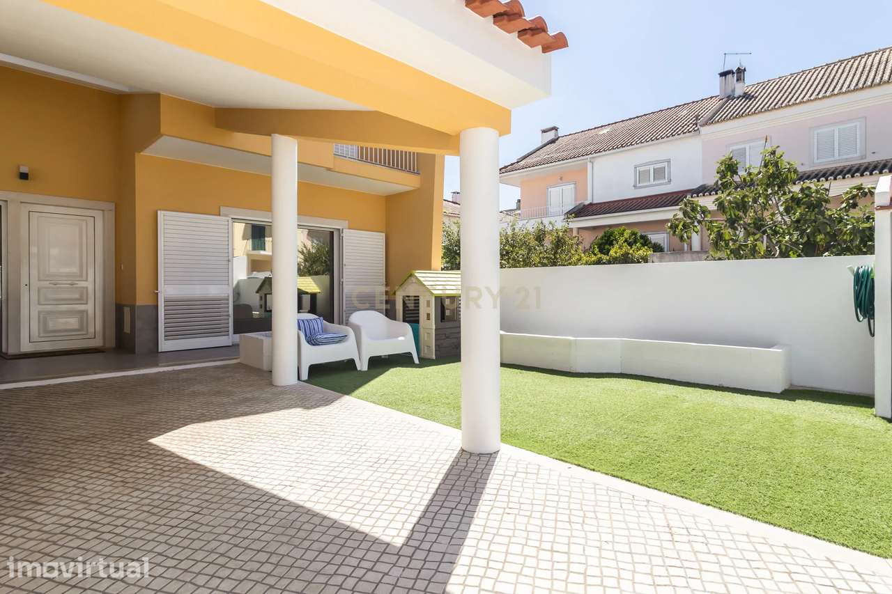 Moradia T3 com Piscina e Excelentes Áreas nos Foros de Amora - Grande imagem: 3/30
