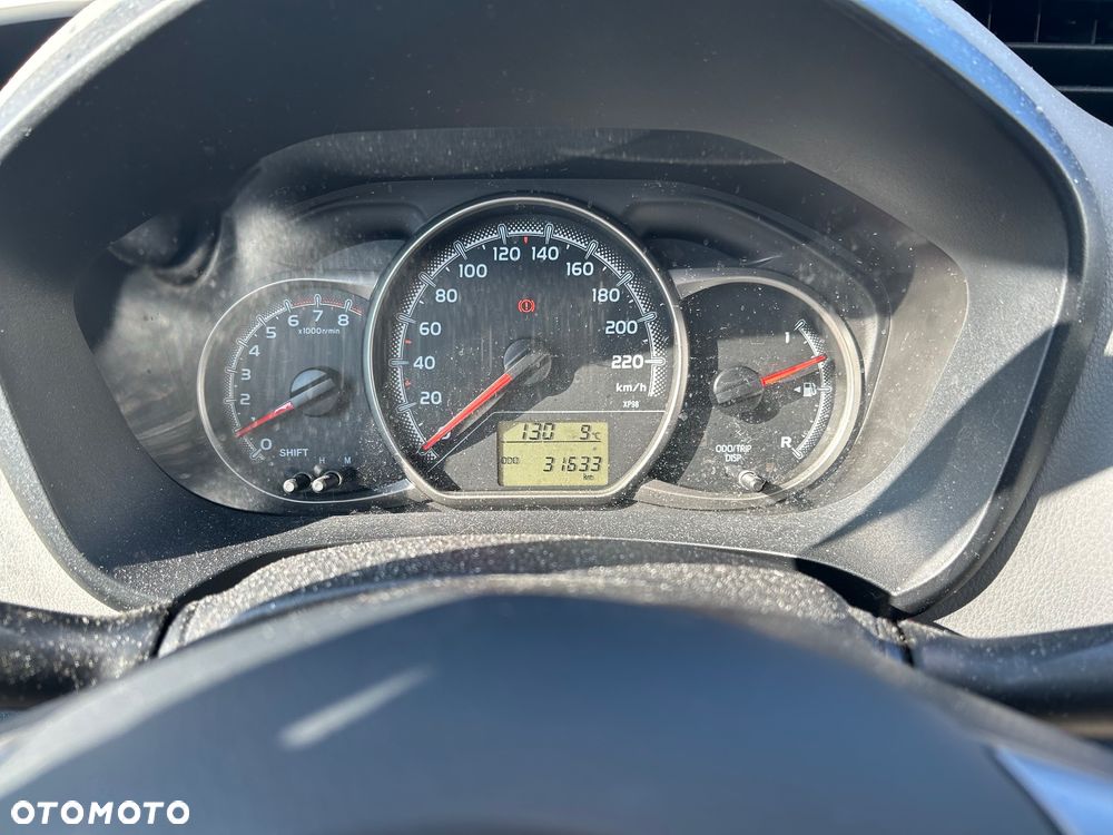 Toyota Yaris - 8