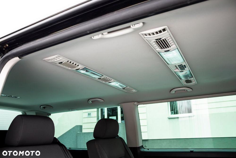 Volkswagen Multivan - 15