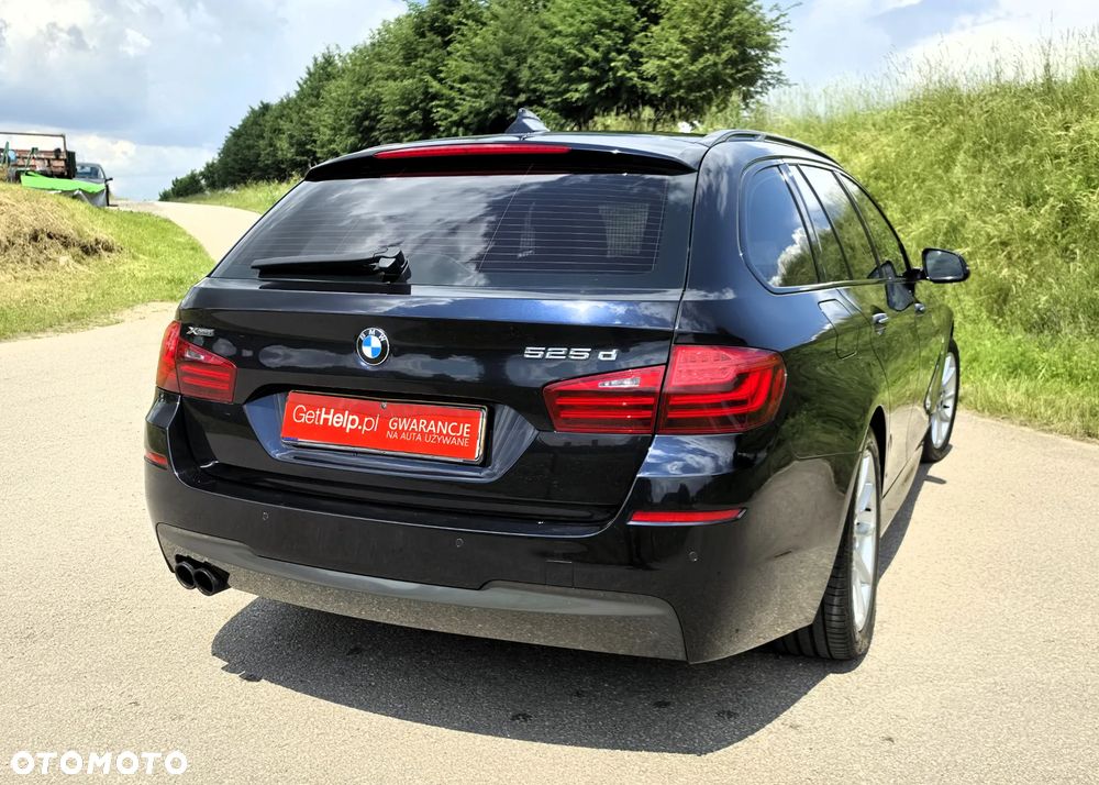 BMW Seria 5 525d xDrive - 14