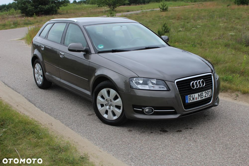 Audi A3 Sportback 1.6 TDI DPF Ambition - 2