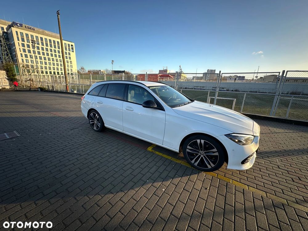Mercedes-Benz Klasa C 180 9G-TRONIC - 4