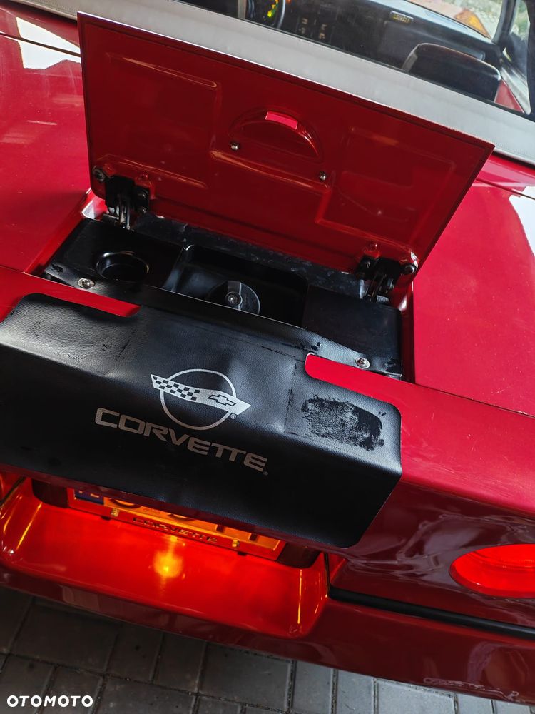 Chevrolet Corvette - 6