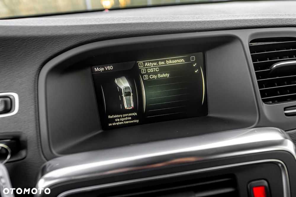 Volvo V60 D3 Geartronic Summum - 28