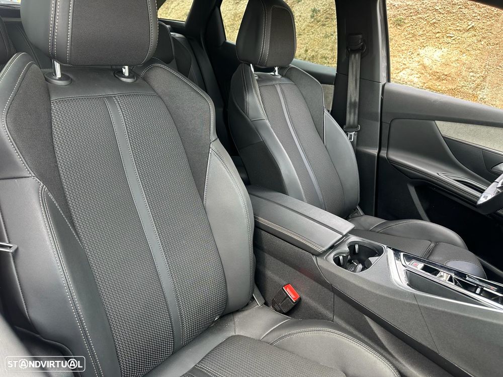 Peugeot 3008 1.2 PureTech GT Pack EAT8 - 17