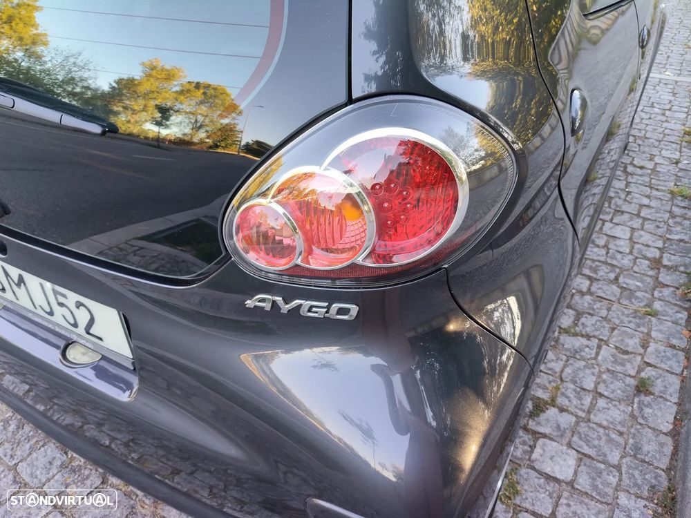 Toyota Aygo 1.0 + AC - 8