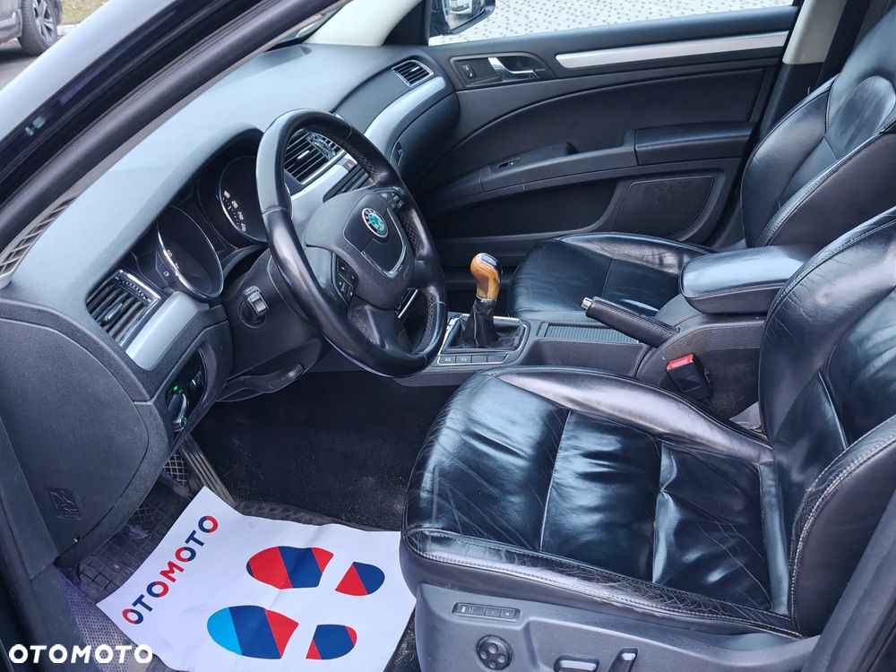 Skoda Superb 2.0 TDI Exclusive - 10
