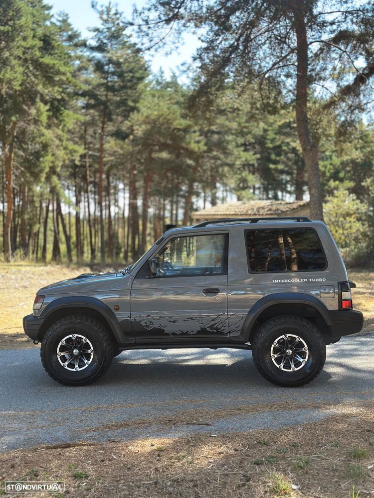 Mitsubishi Pajero 2.5 TDi GLX - 9