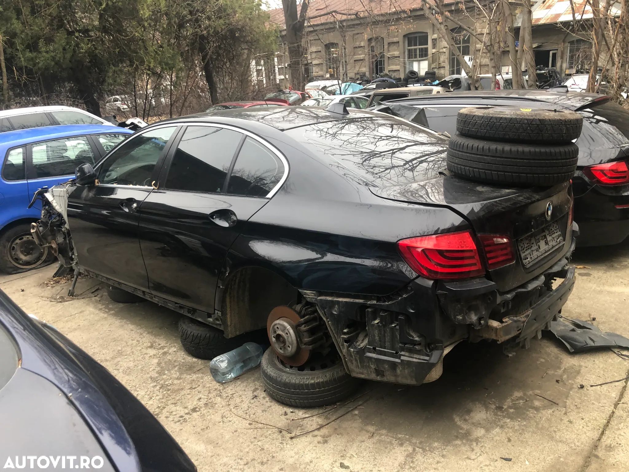 Dezmembrez Bmw Seria 5 F10 530D negru 2011 volan stanga - 1