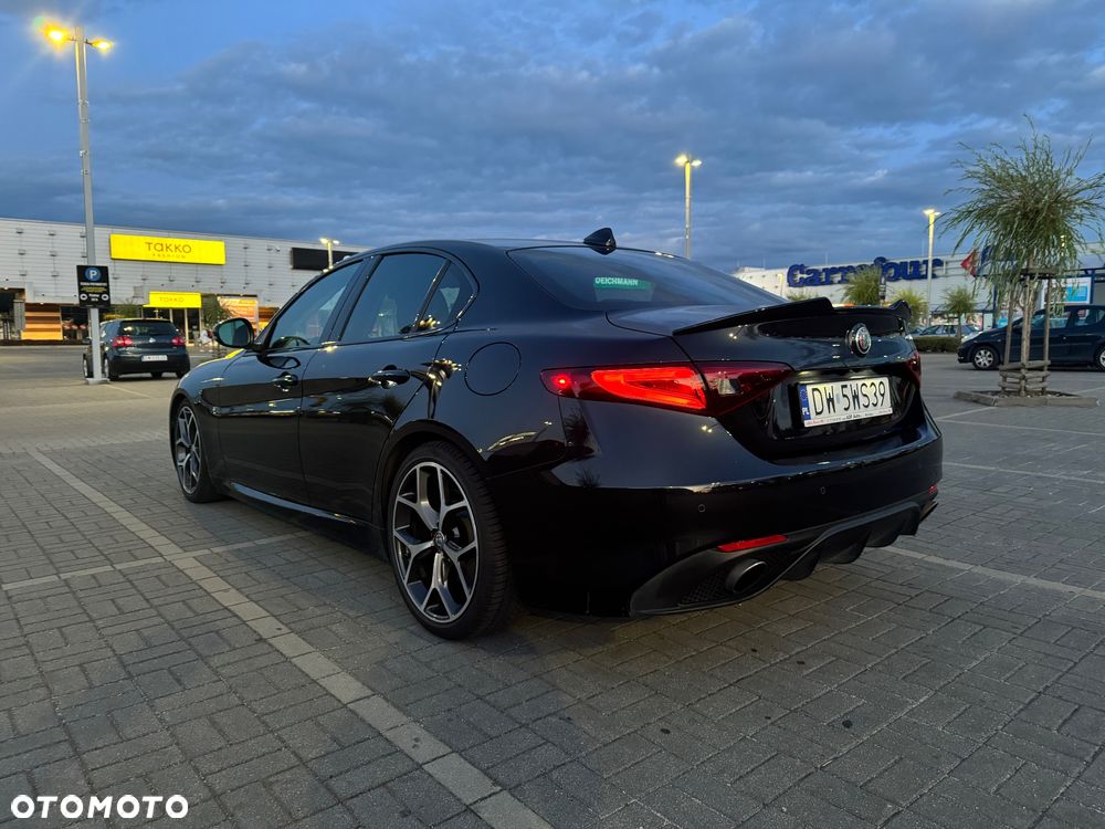 Alfa Romeo Giulia 2.0 Turbo 16V AT8 Veloce Ti - 4
