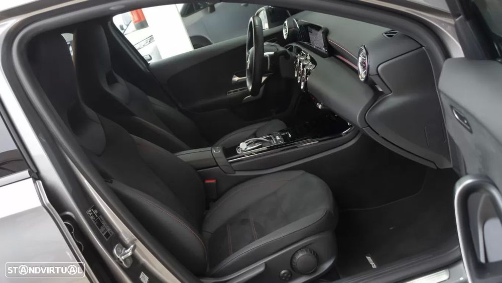 Mercedes-Benz A 200 AMG Line Aut. - 12