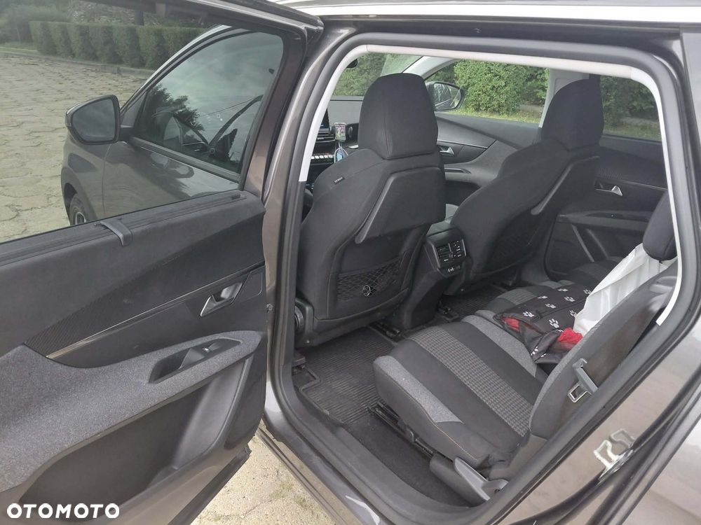 Peugeot 5008 1.5 BlueHDi Allure S&S - 9