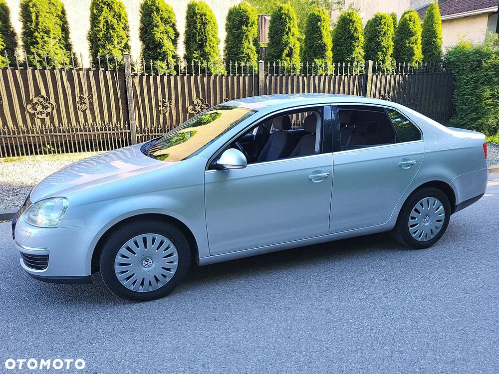 Volkswagen Jetta 1.9 TDI Comfortline - 23