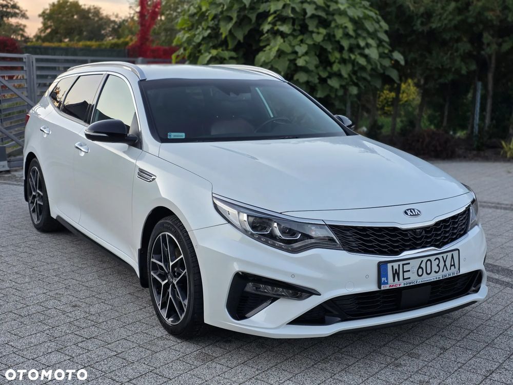 Kia Optima - 1