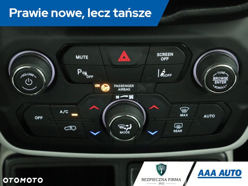 Jeep Renegade - 12