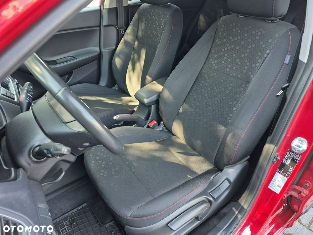 Hyundai i20 blue 1.2 Advantage+ - 11