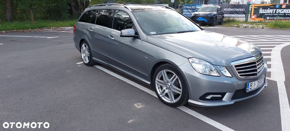 Mercedes-Benz E-Class 2011 photo 4