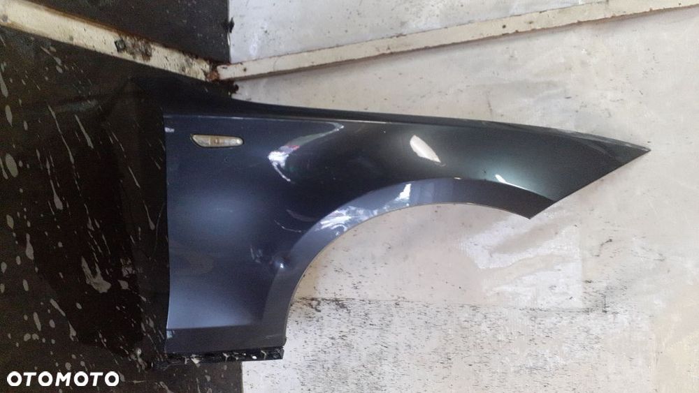 * BŁOTNIK PRZEDNI PRZÓD PRAWY  BMW 1 E81 E82 E87 E88 DO MALOWANIA - 2