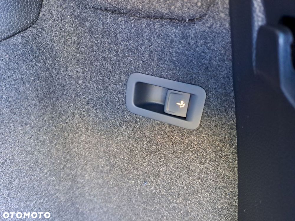 Skoda Karoq 1.5 TSI ACT Sportline DSG - 10