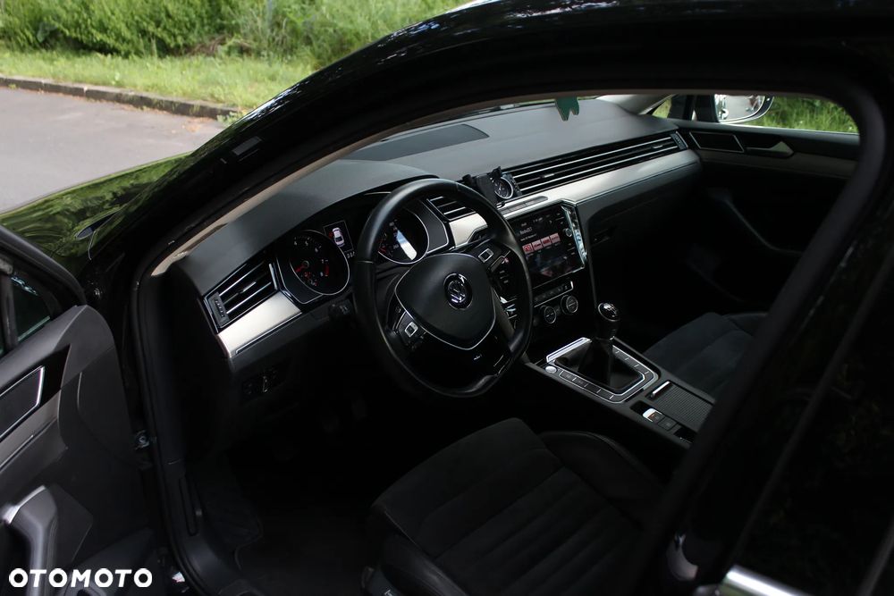 Volkswagen Passat - 14
