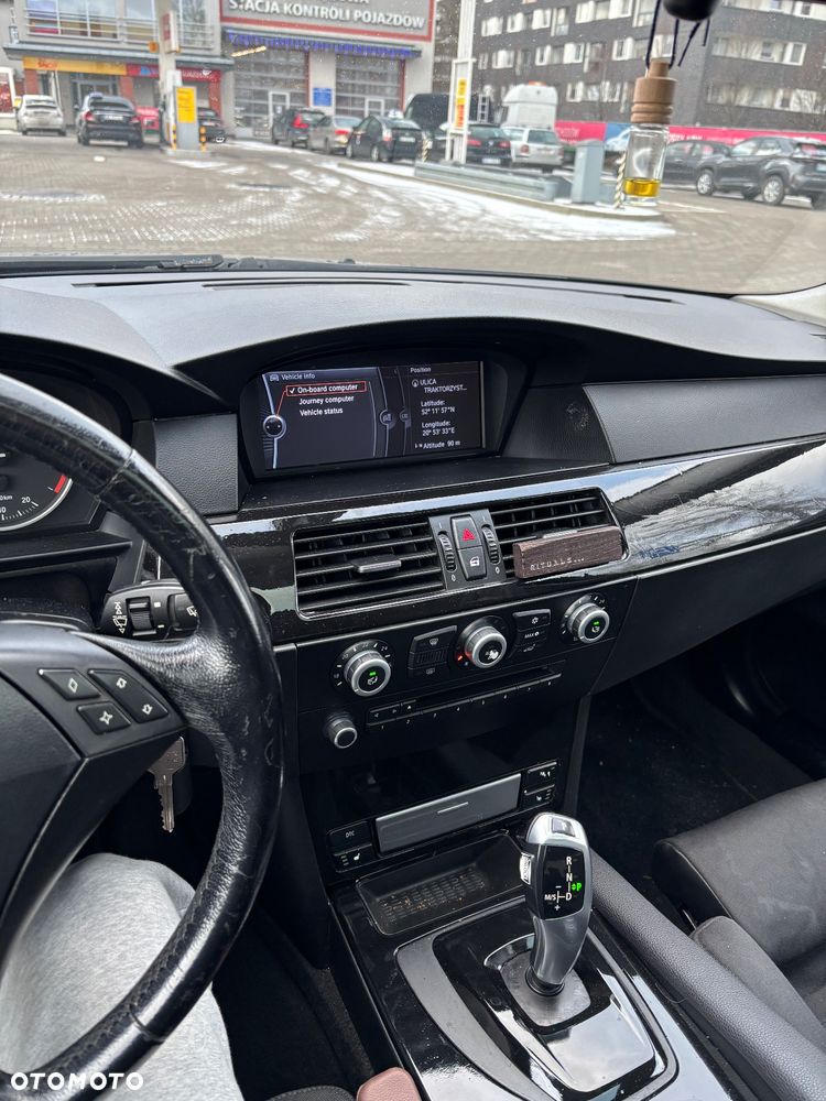 BMW Seria 5 520d - 13
