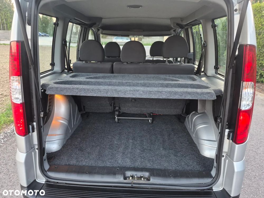 Fiat Doblo 1.4 8V Family - 30