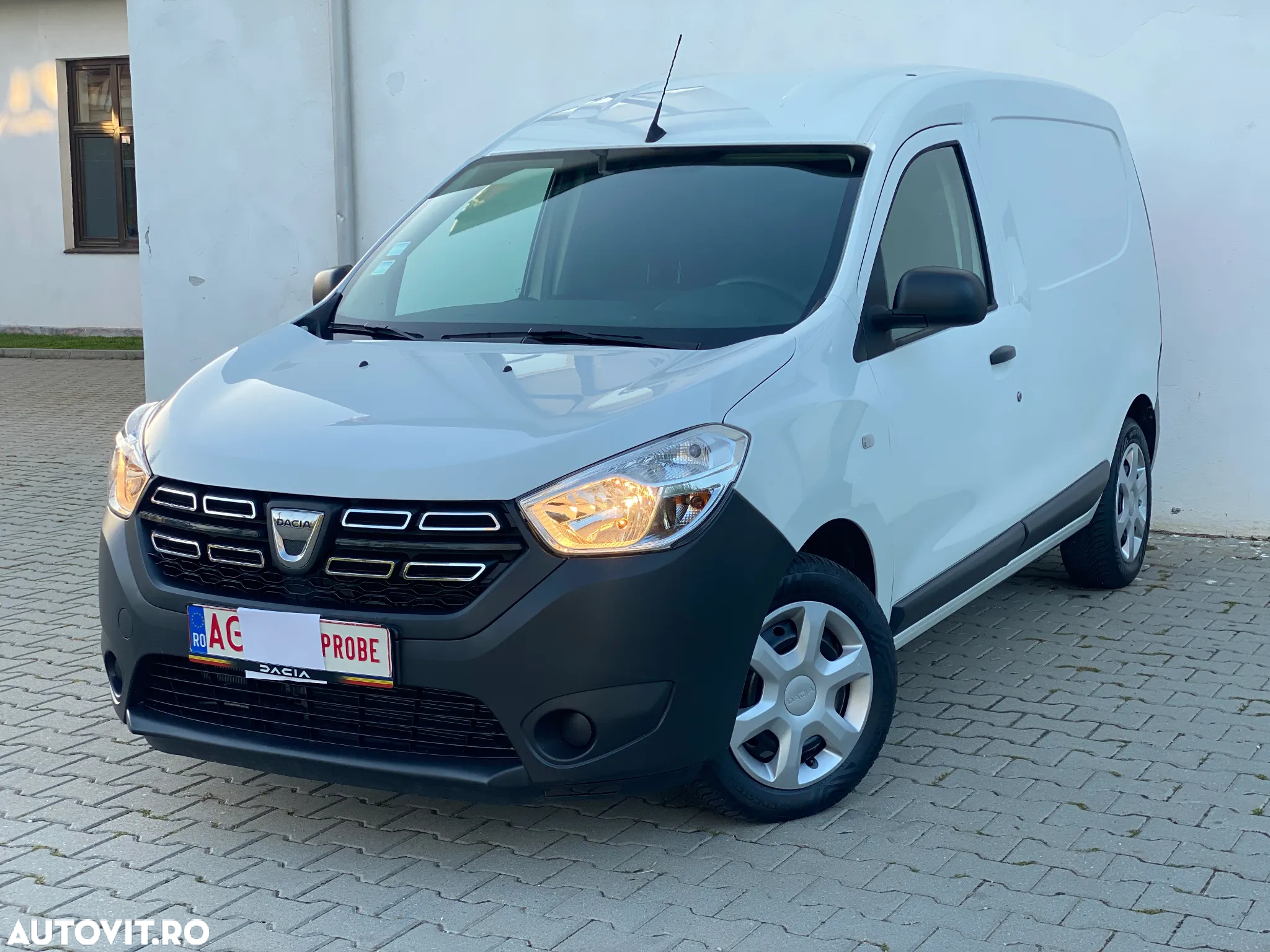 Dacia Dokker 1.5 Blue dCi Laureate - 2