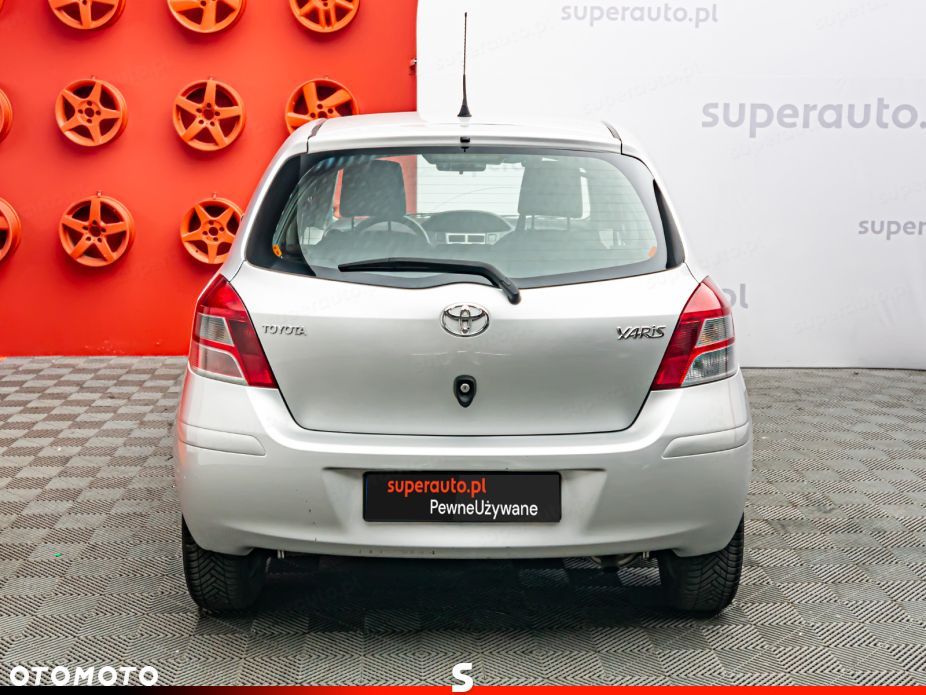Toyota Yaris - 6