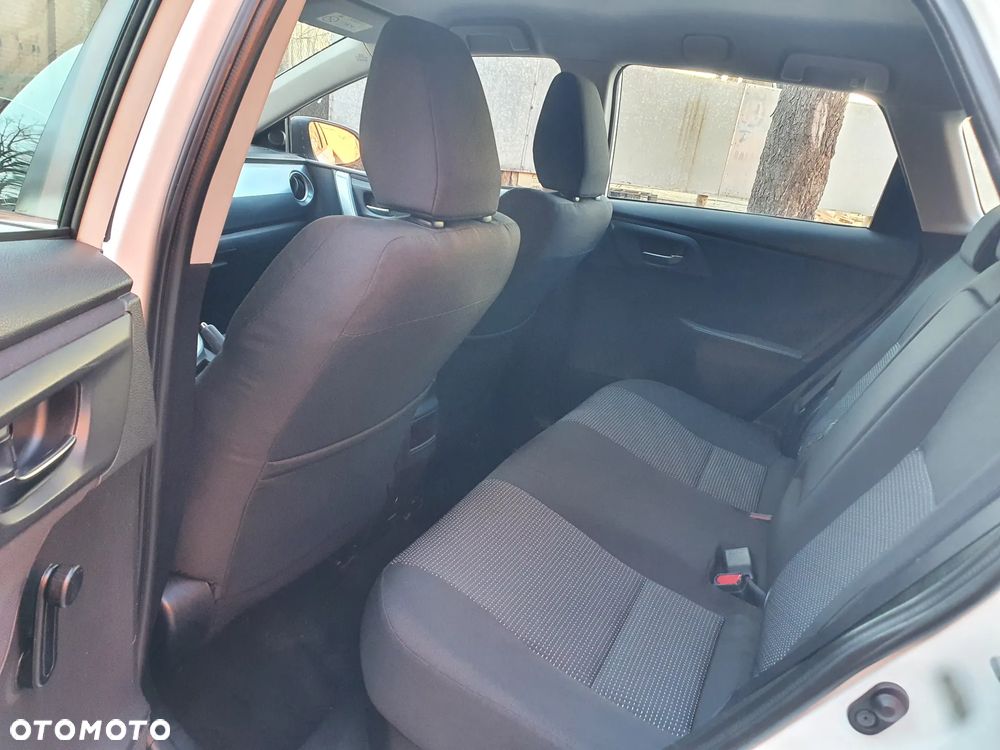 Toyota Auris 1.8 HSD Prestige - 13