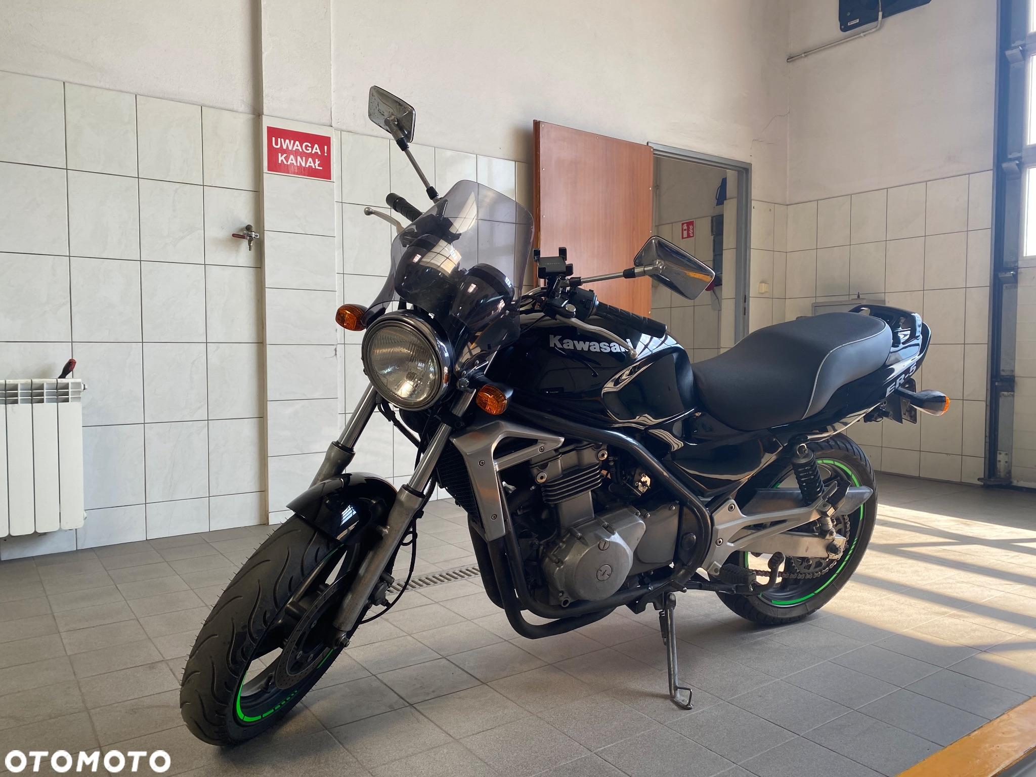Kawasaki ER - 2