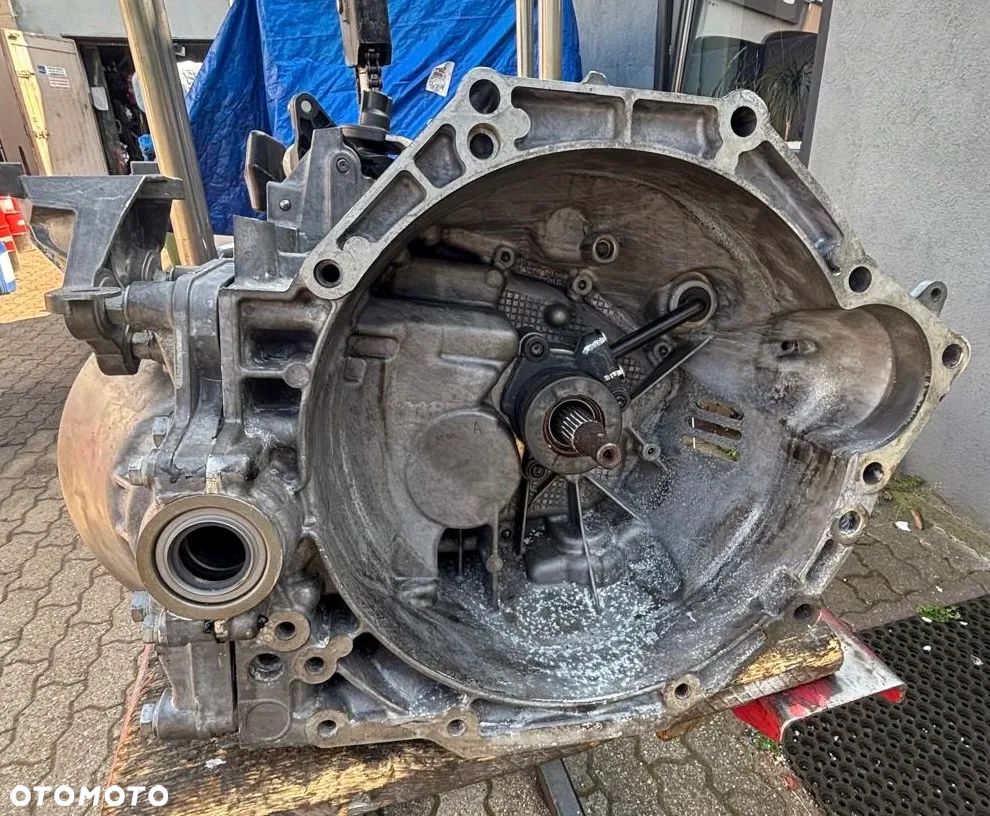 SKRZYNIA 6 BIEGÓW Opel Vivaro 2,0 HDI 20MB51 - 1