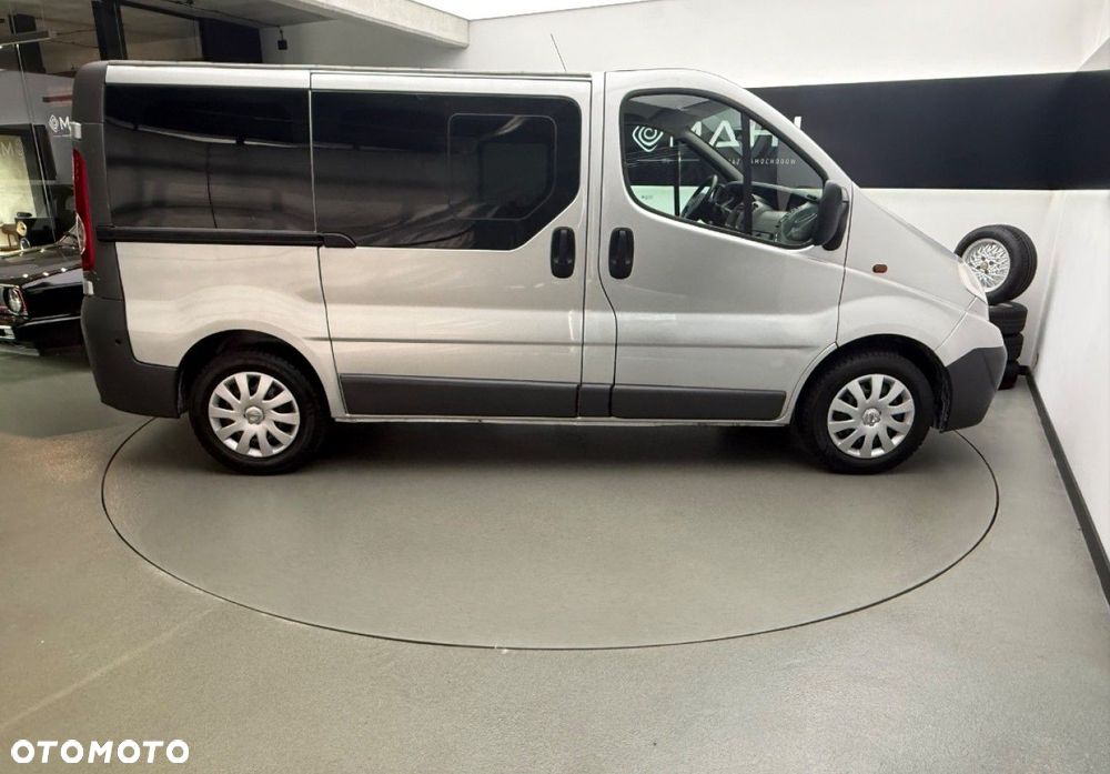 Opel Vivaro - 15