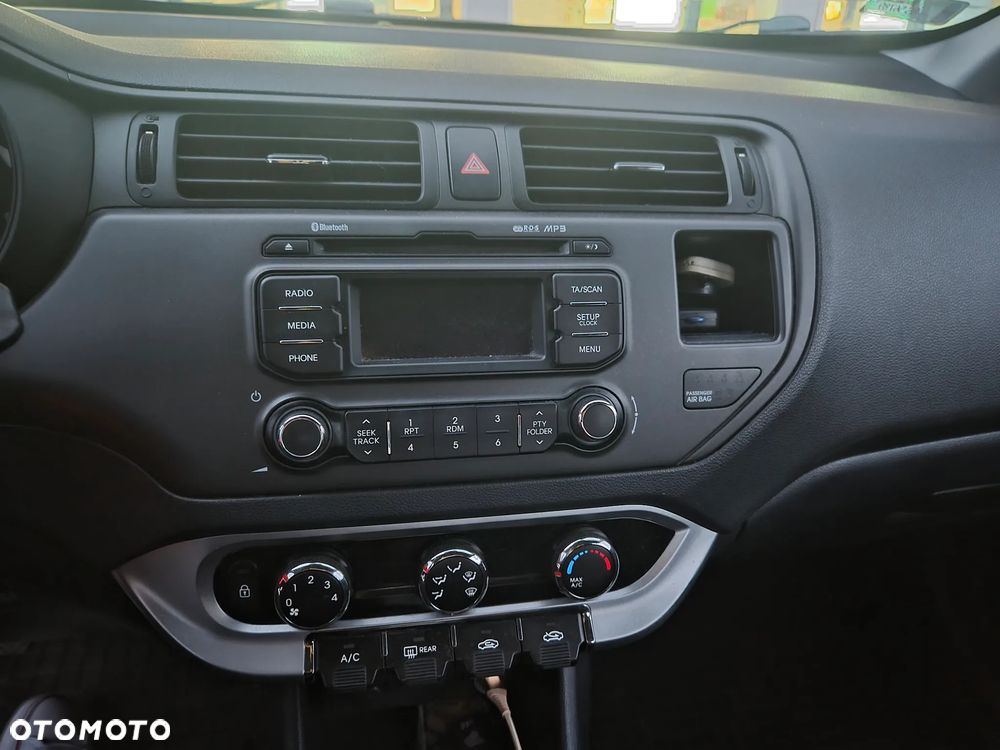 Kia Rio 1.2 M - 3