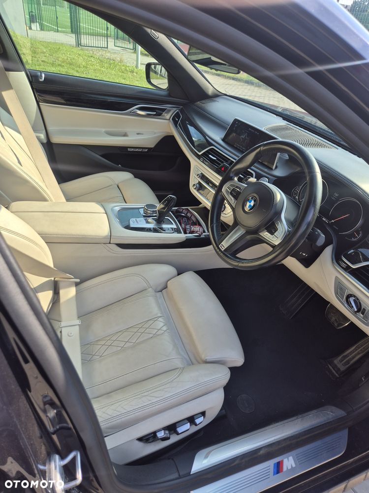 BMW Seria 7 - 8