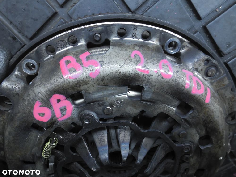 VW PASSAT B5 2.0TDI LIFT SPRZĘGŁO DWUMASOWE KOŁO SKRZYNIA 6 BIEGOWA - 4