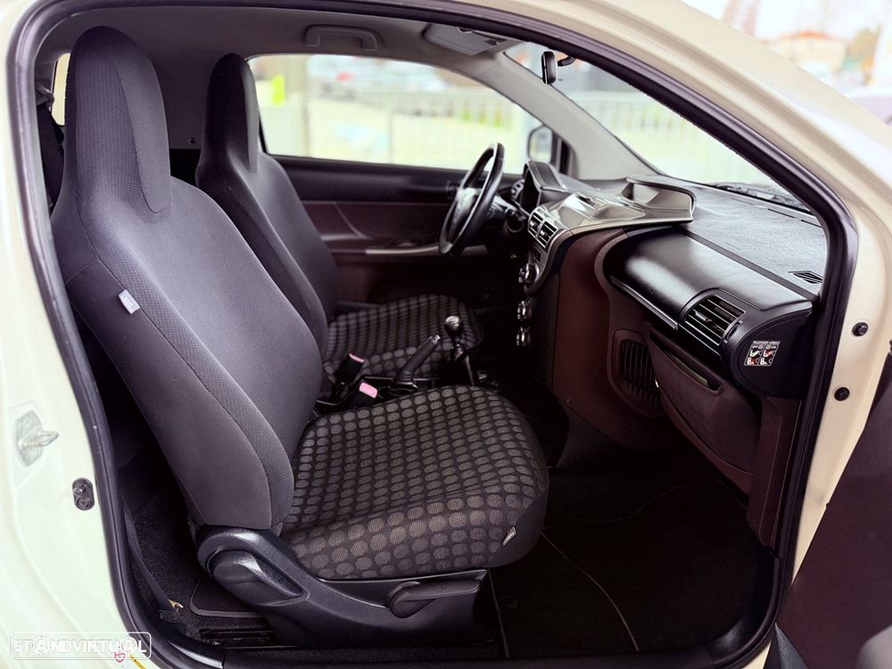 Toyota iQ 1.0 N collection - 9