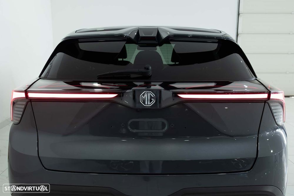 MG MG4 64 kWh Luxury - 7