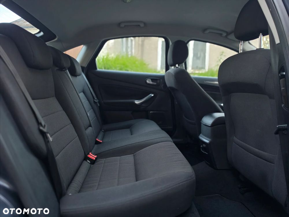 Ford Mondeo - 19