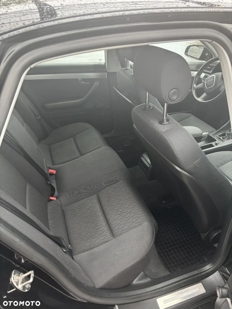 Audi A4 Limousine 2 - 9