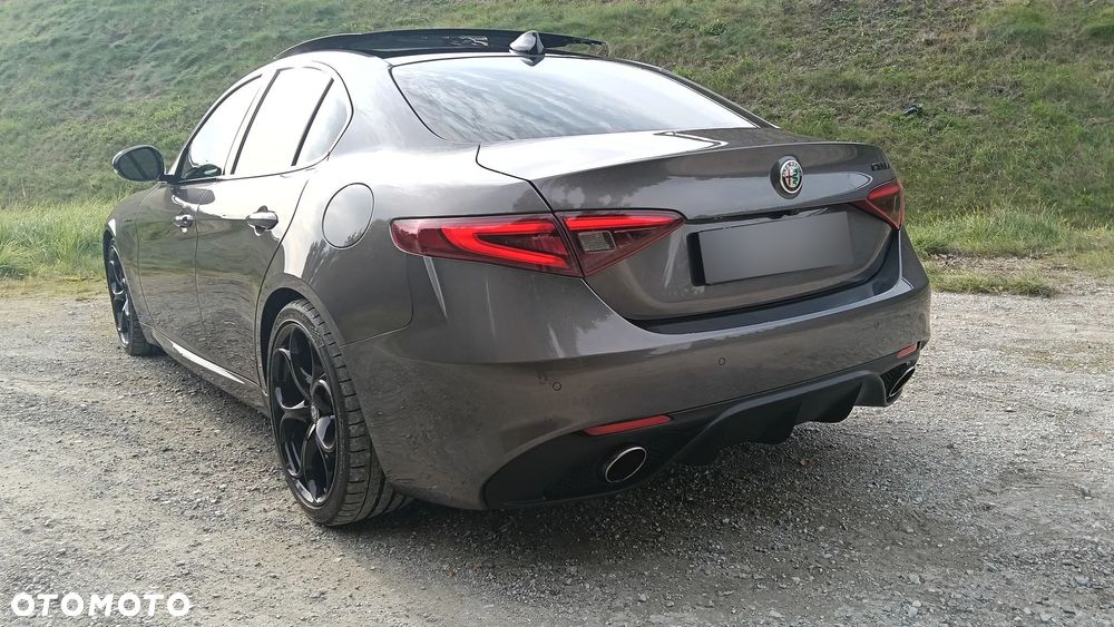 Alfa Romeo Giulia 2017 photo 4