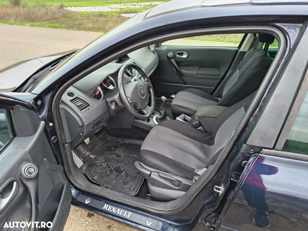 Renault Megane 1.6 Exception - 6