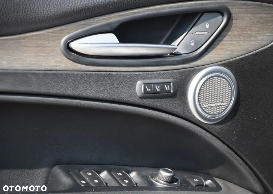 Alfa Romeo Stelvio 2.0 Turbo TI Q4 - 24