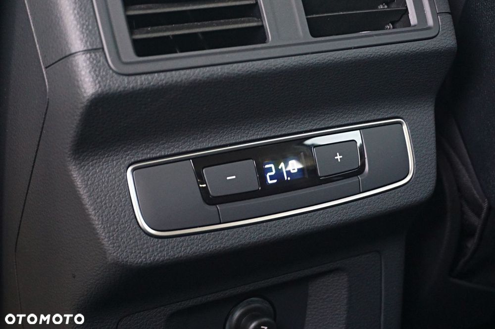 Audi Q5 Sportback - 14