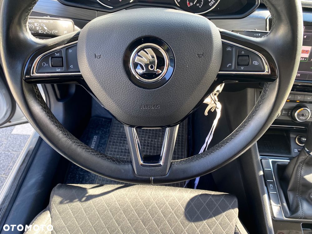 Skoda Superb 2.0 TDI 4x4 Style - 17