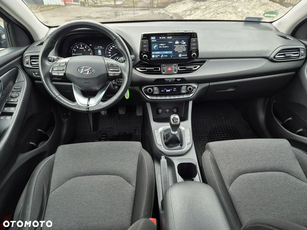 Hyundai i30 1.5 T-GDI 48V Smart - 38