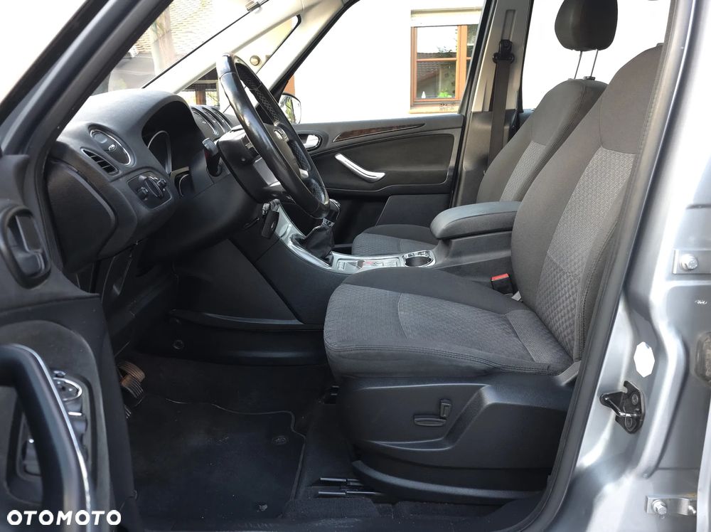 Ford Galaxy 2.0 Ghia - 10